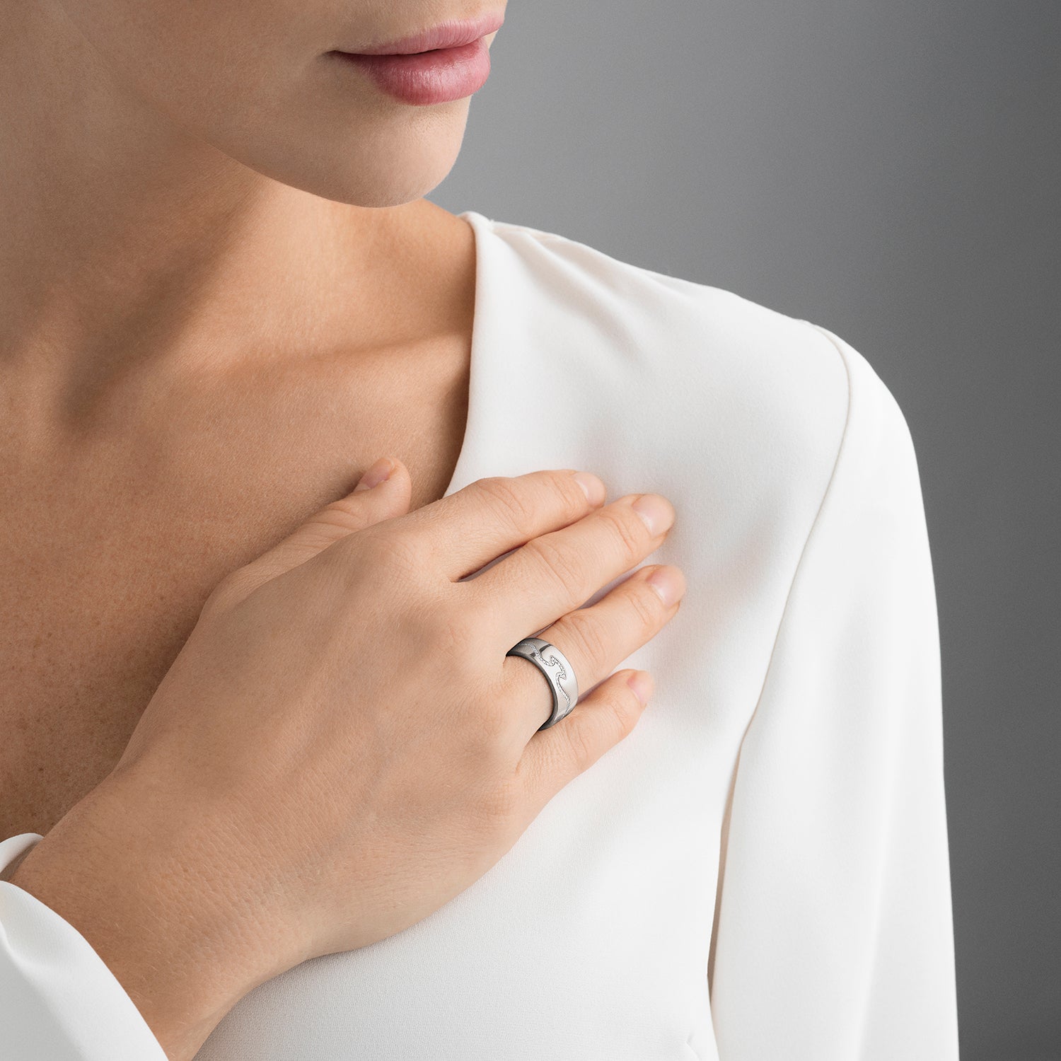 FUSION endering - 18 kt. hvidguld med brillantslebne diamanter - Sct. Mathias Ure & Guld