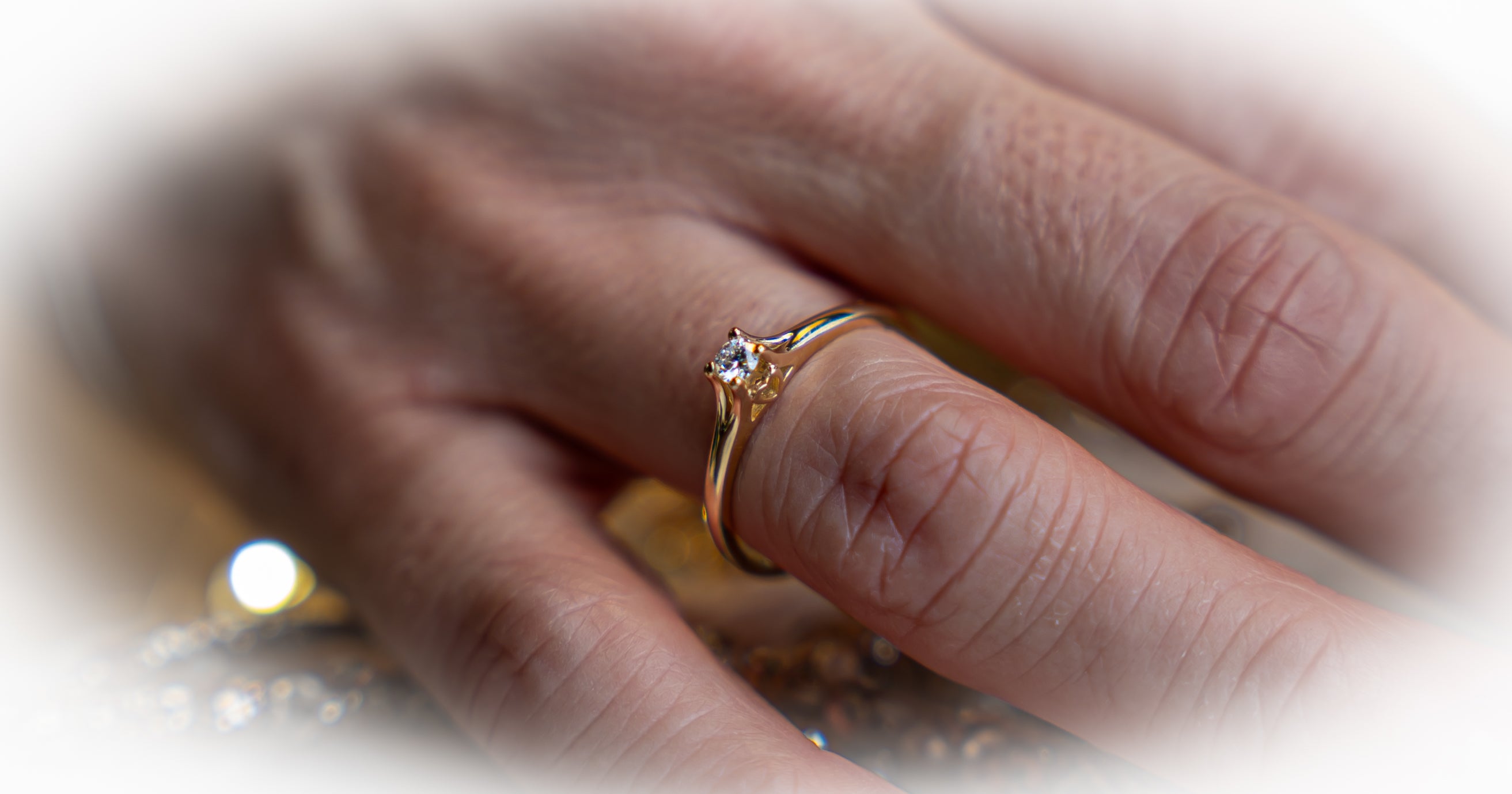 14kt brillantring m. hjerte