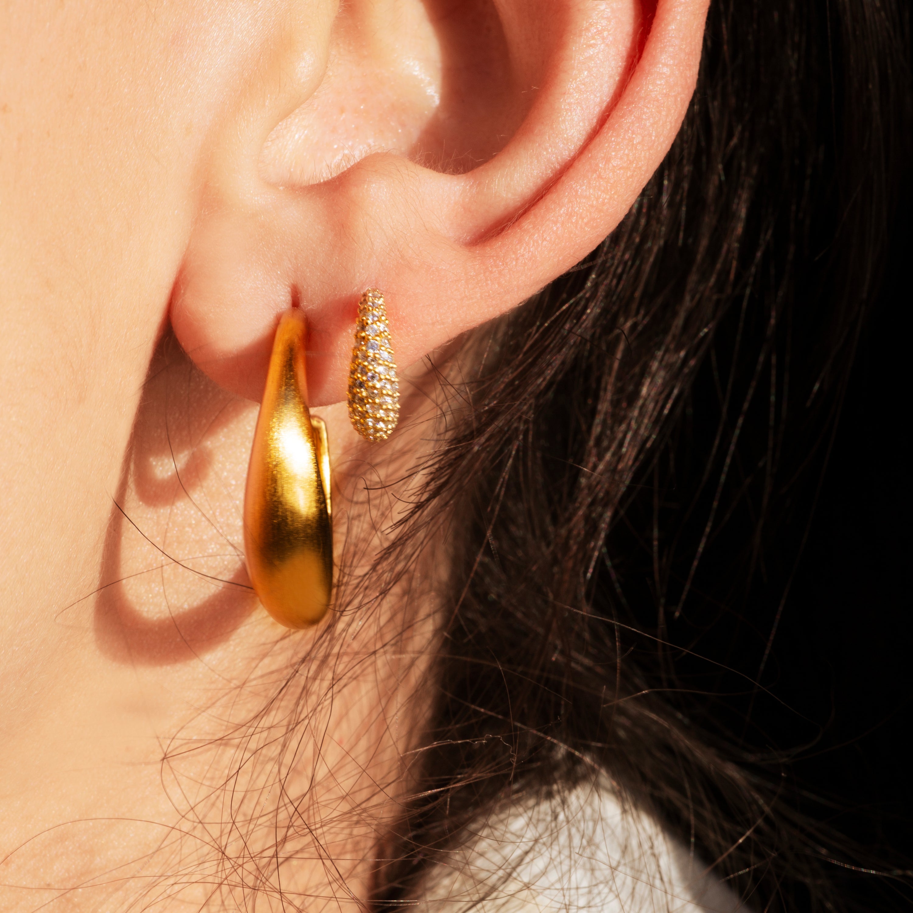 Ocean Flow sparkle hoops, forgyldt